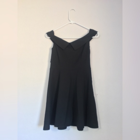 Women’s Off shoulder Mini Dress - Picture 2 of 3